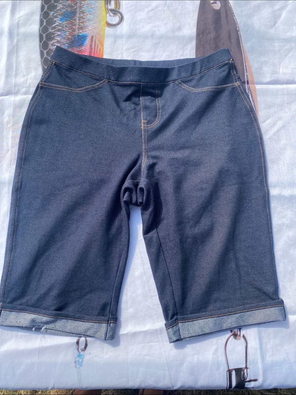 HGG Apparel Classic Dark Wash Bermuda Stretch Shorts - Women's Small 71% Cotton